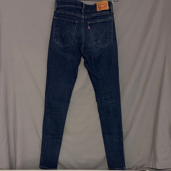 Levi's Women's Dark Indigo 711 Skinny Jeans - Picture 2 of 3